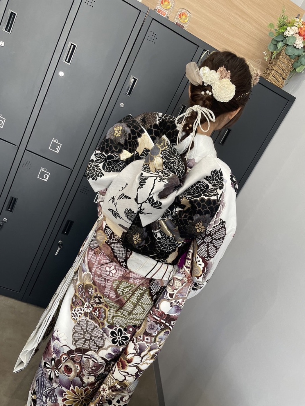成人式 振袖スタイル（白×クラシック柄）