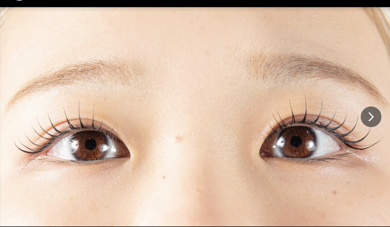 moon lash 店舗外観
